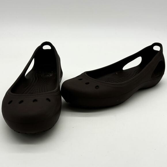 Crocs Sandals‎ Womens 7 Brown Slip On Casual Minimalist Loafers Flats Shoes EUC - Picture 1 of 7